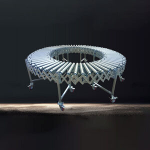 Mobile-retractable roller conveyor